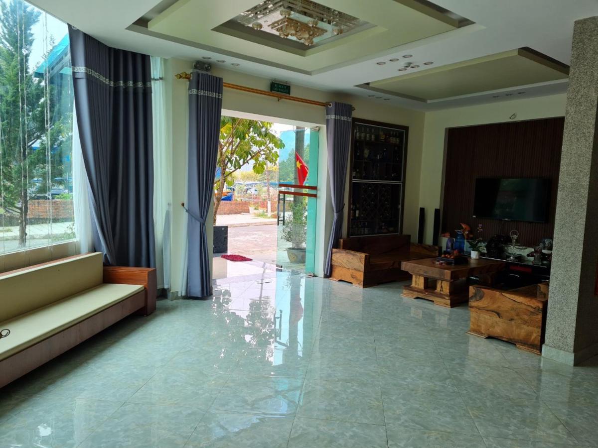Minh Son Hotel Ta Lan Than Exterior photo