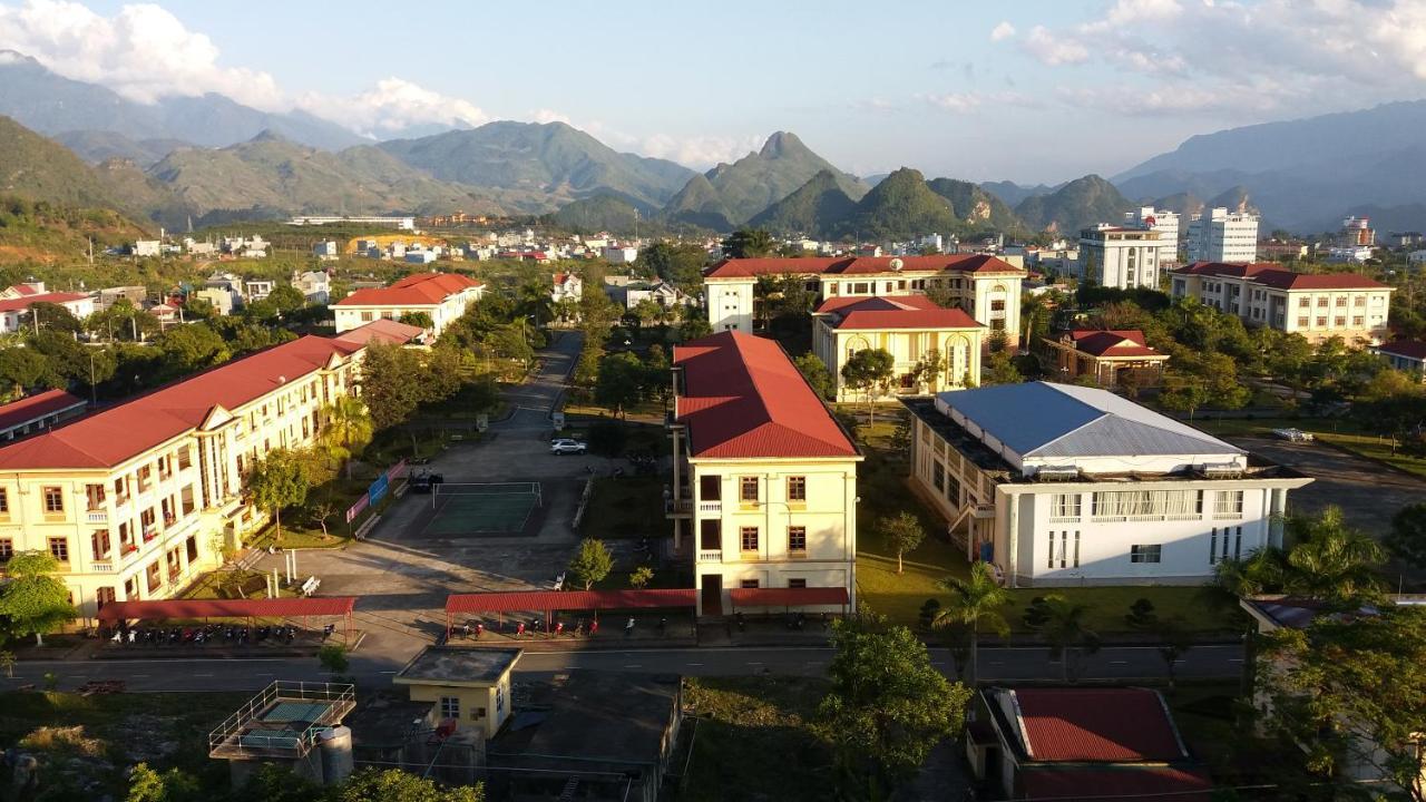 Minh Son Hotel Ta Lan Than Exterior photo